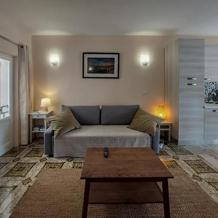 Beautiful Open Plan With A Fantastic Balcony View Pennadomo