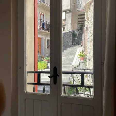 Beautiful Open Plan With A Fantastic Balcony View Apartment *