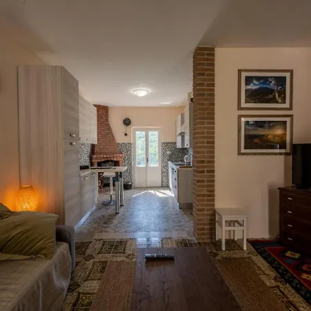 Beautiful Open Plan With A Fantastic Balcony View Apartament Pennadomo
