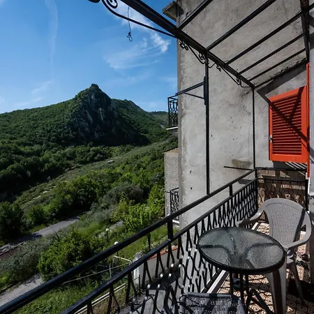 Apartament Beautiful Open Plan With A Fantastic Balcony View